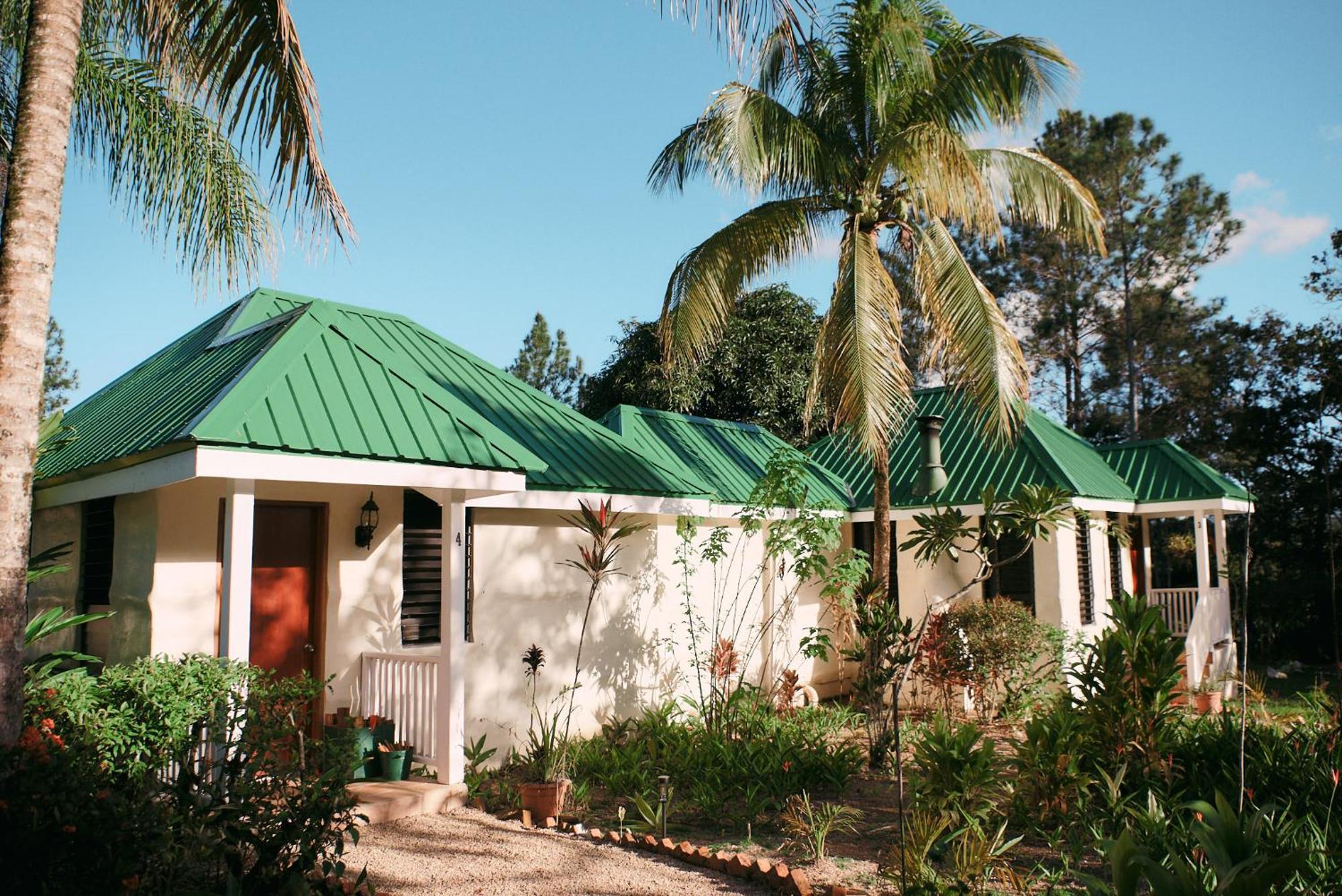 Blancaneau Hidden Valley Wilderness Lodge מראה חיצוני תמונה