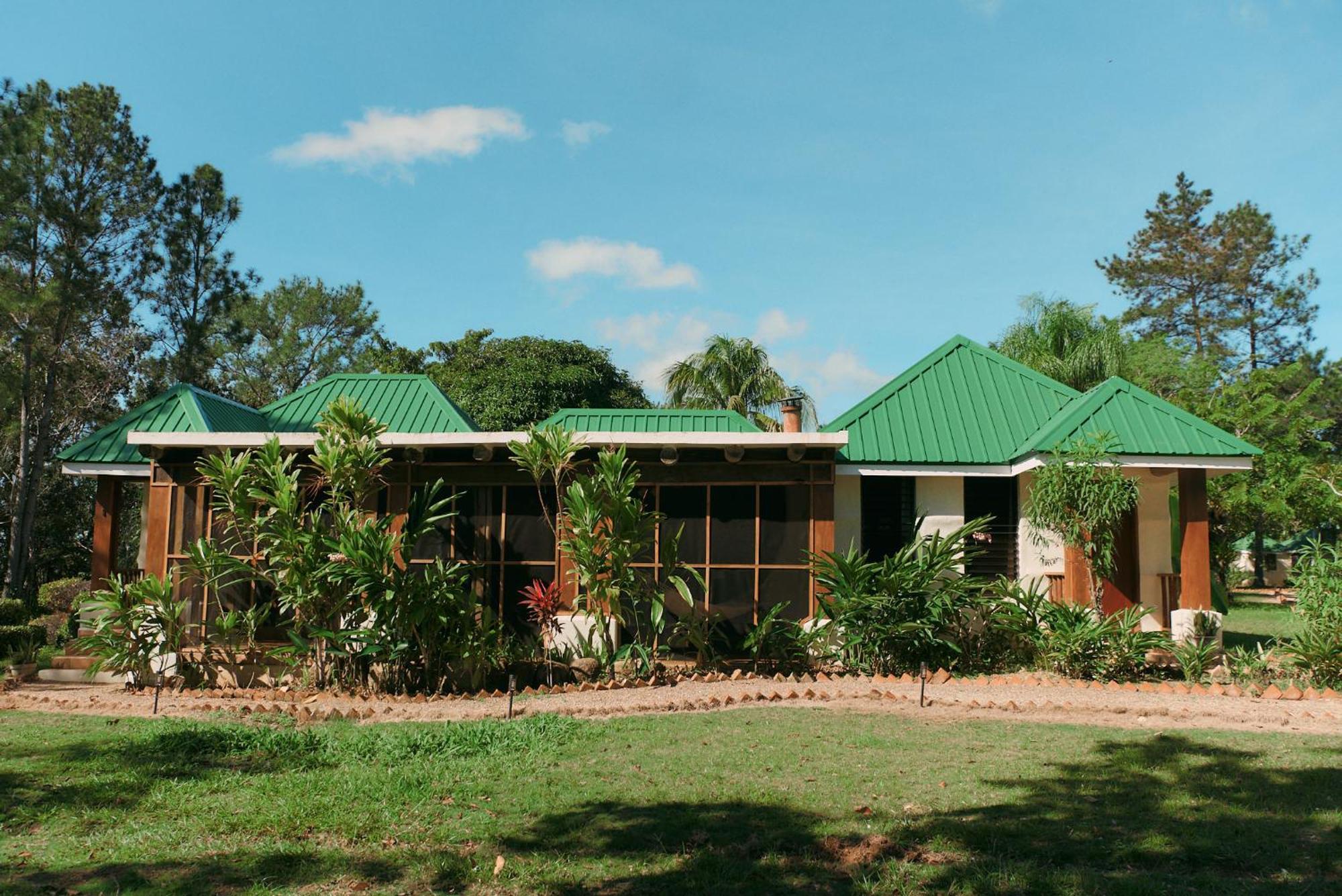 Blancaneau Hidden Valley Wilderness Lodge מראה חיצוני תמונה