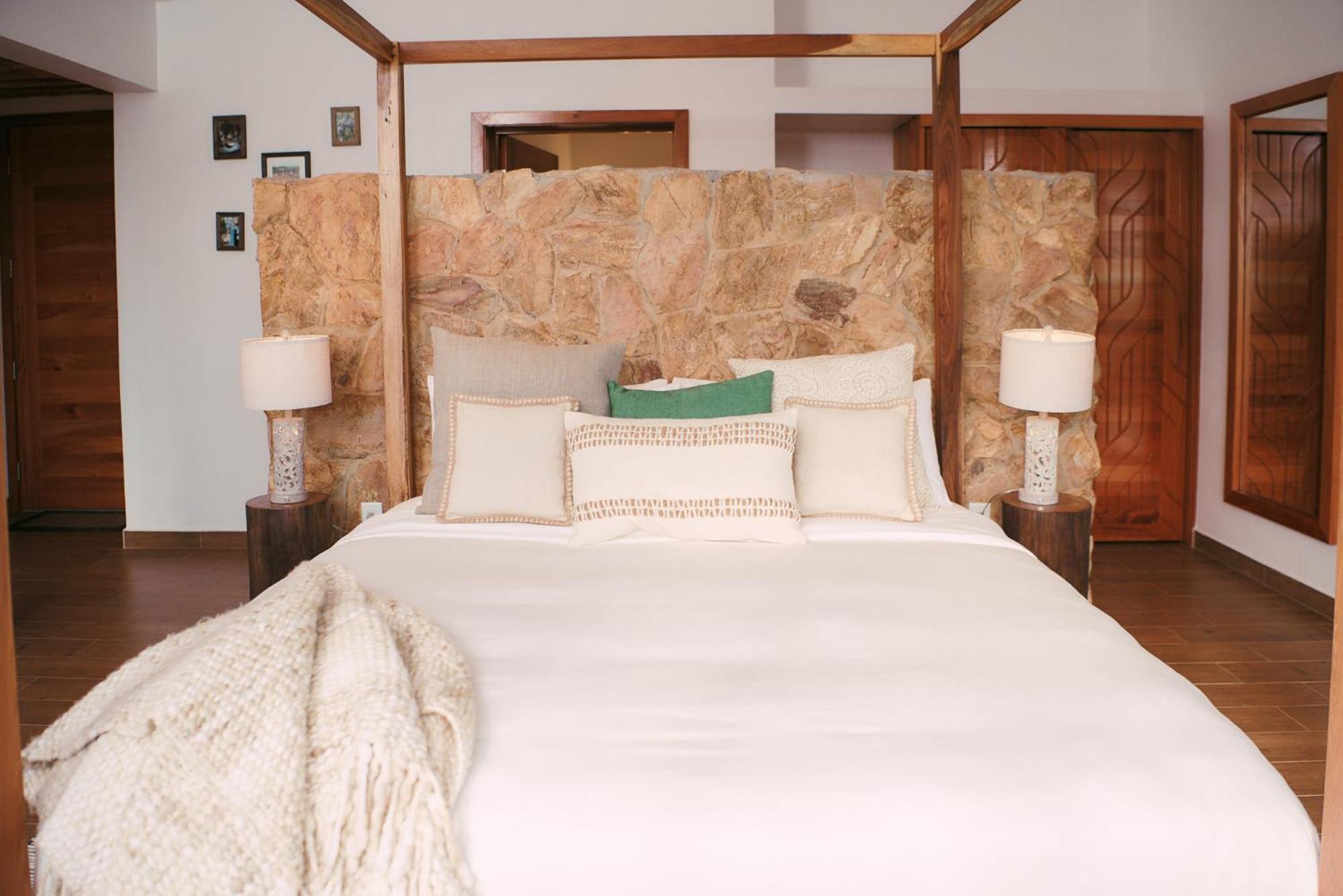 Blancaneau Hidden Valley Wilderness Lodge מראה חיצוני תמונה