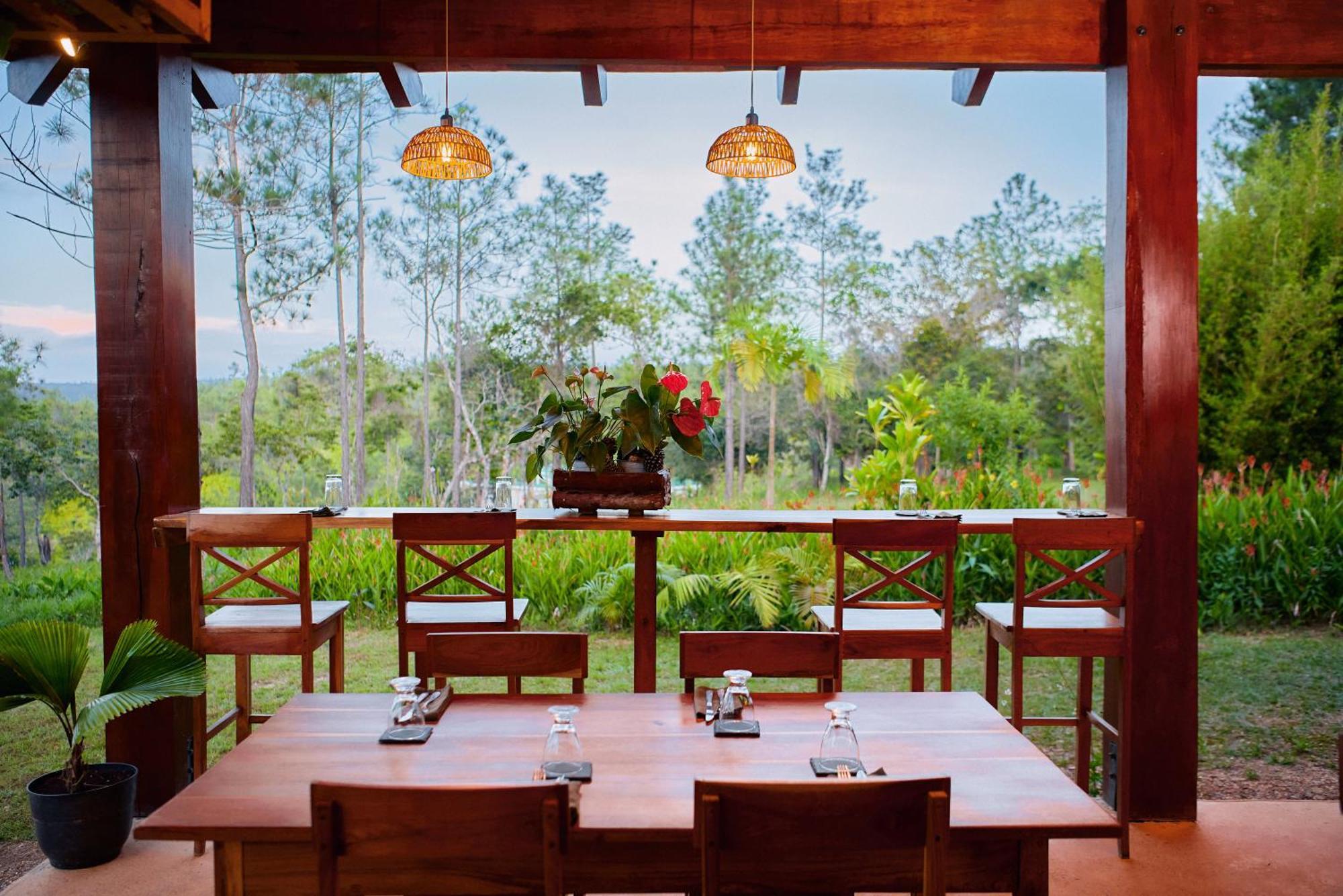 Blancaneau Hidden Valley Wilderness Lodge מראה חיצוני תמונה