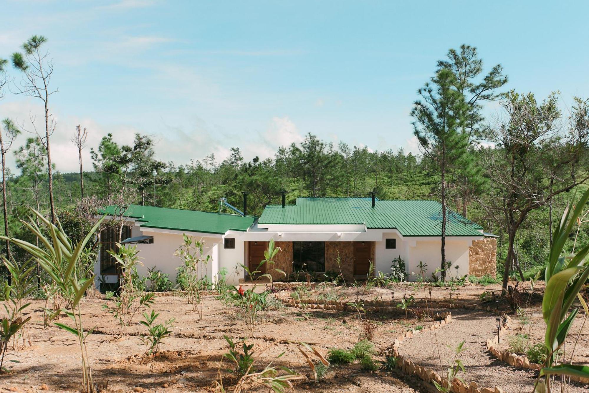Blancaneau Hidden Valley Wilderness Lodge מראה חיצוני תמונה